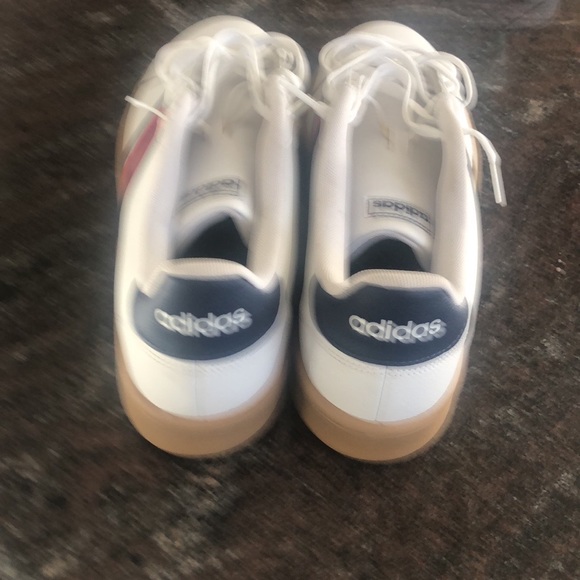 Brand New Adidas size 12 (Never worn) no box - Picture 3 of 4